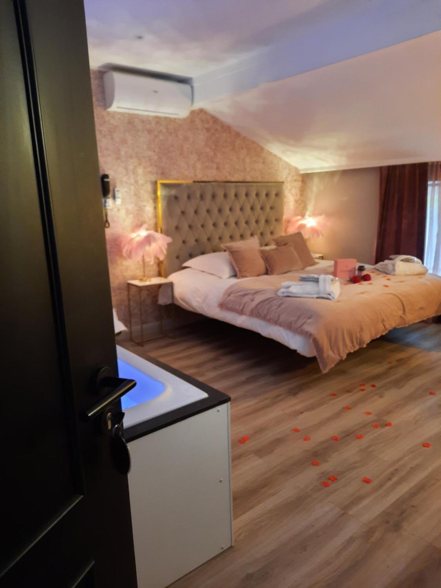 לייז' Hotel Mademoiselle מראה חיצוני תמונה