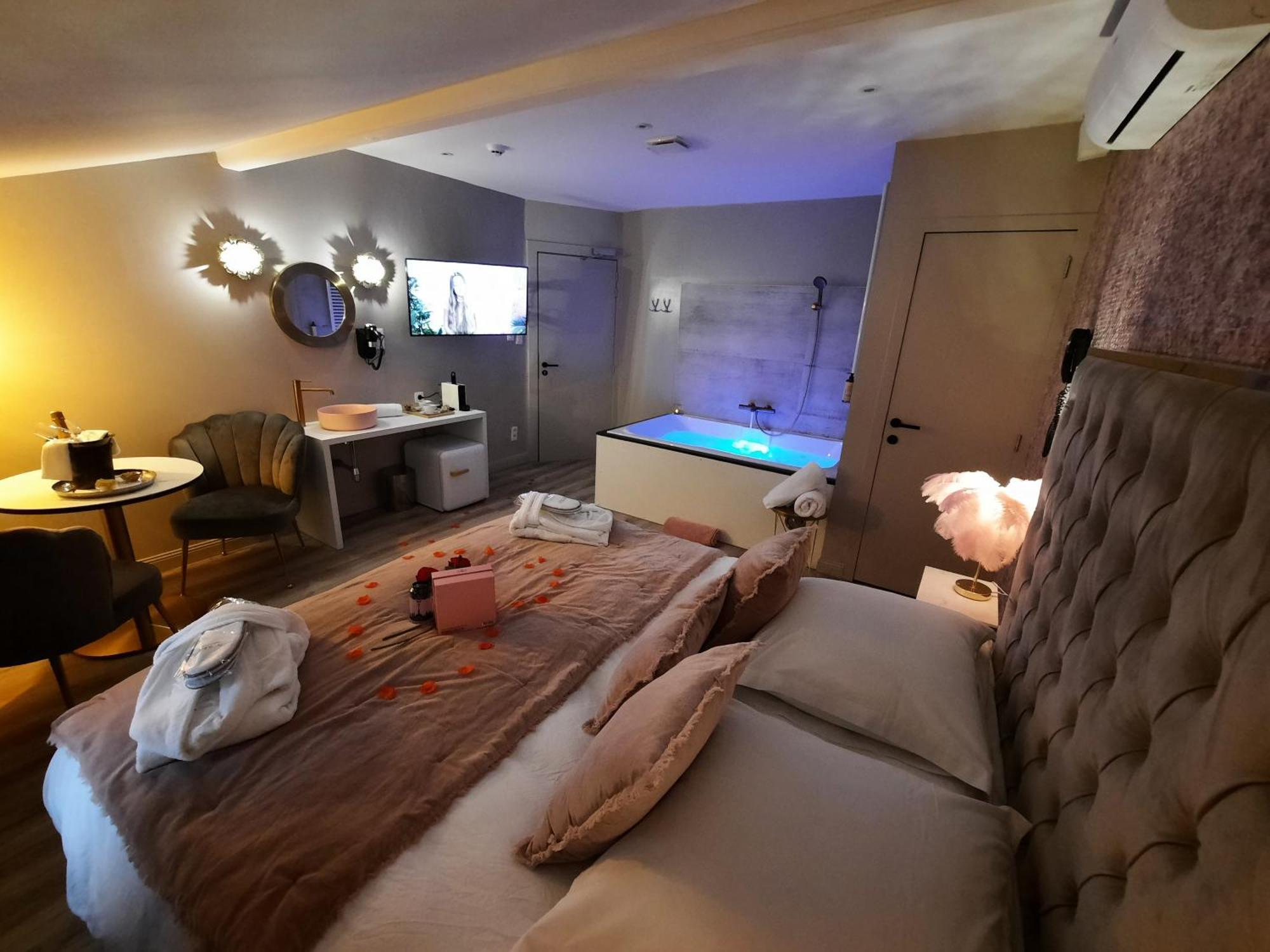 לייז' Hotel Mademoiselle מראה חיצוני תמונה