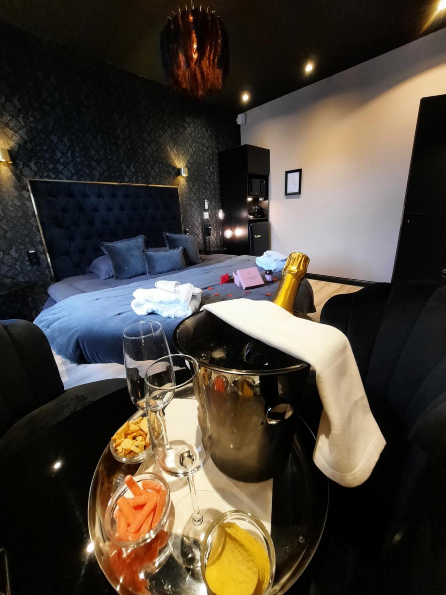לייז' Hotel Mademoiselle מראה חיצוני תמונה