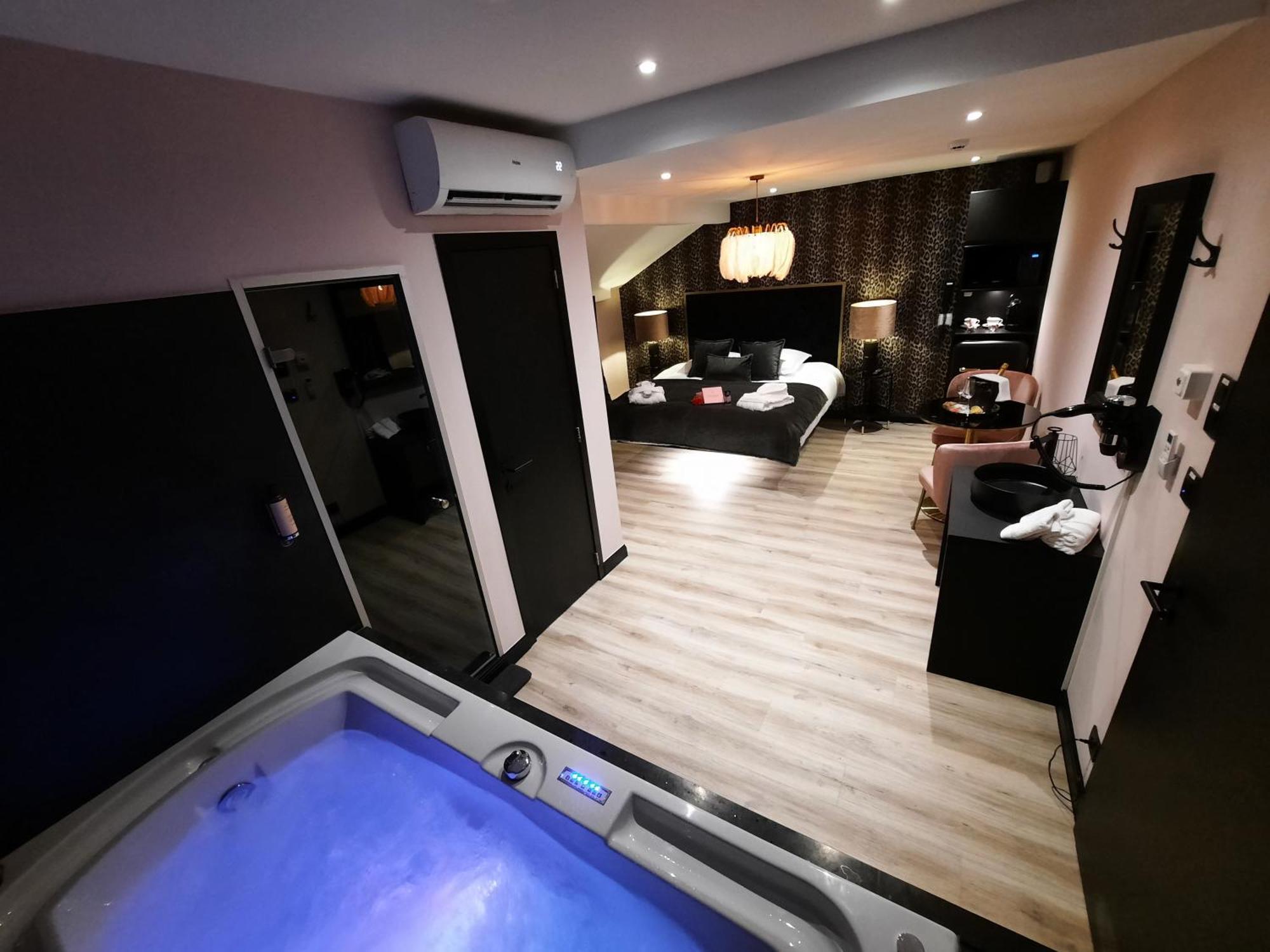 לייז' Hotel Mademoiselle מראה חיצוני תמונה