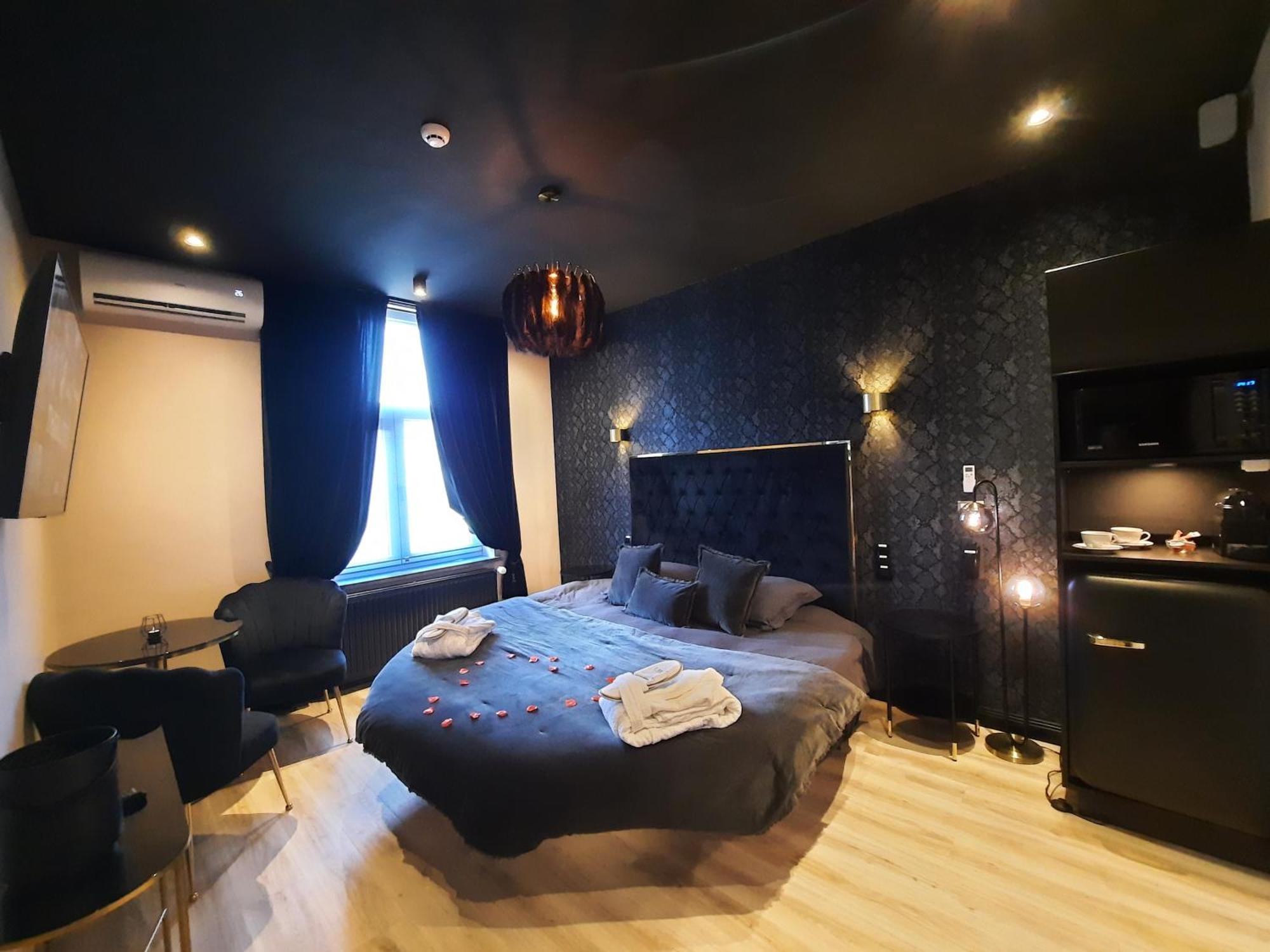 לייז' Hotel Mademoiselle מראה חיצוני תמונה