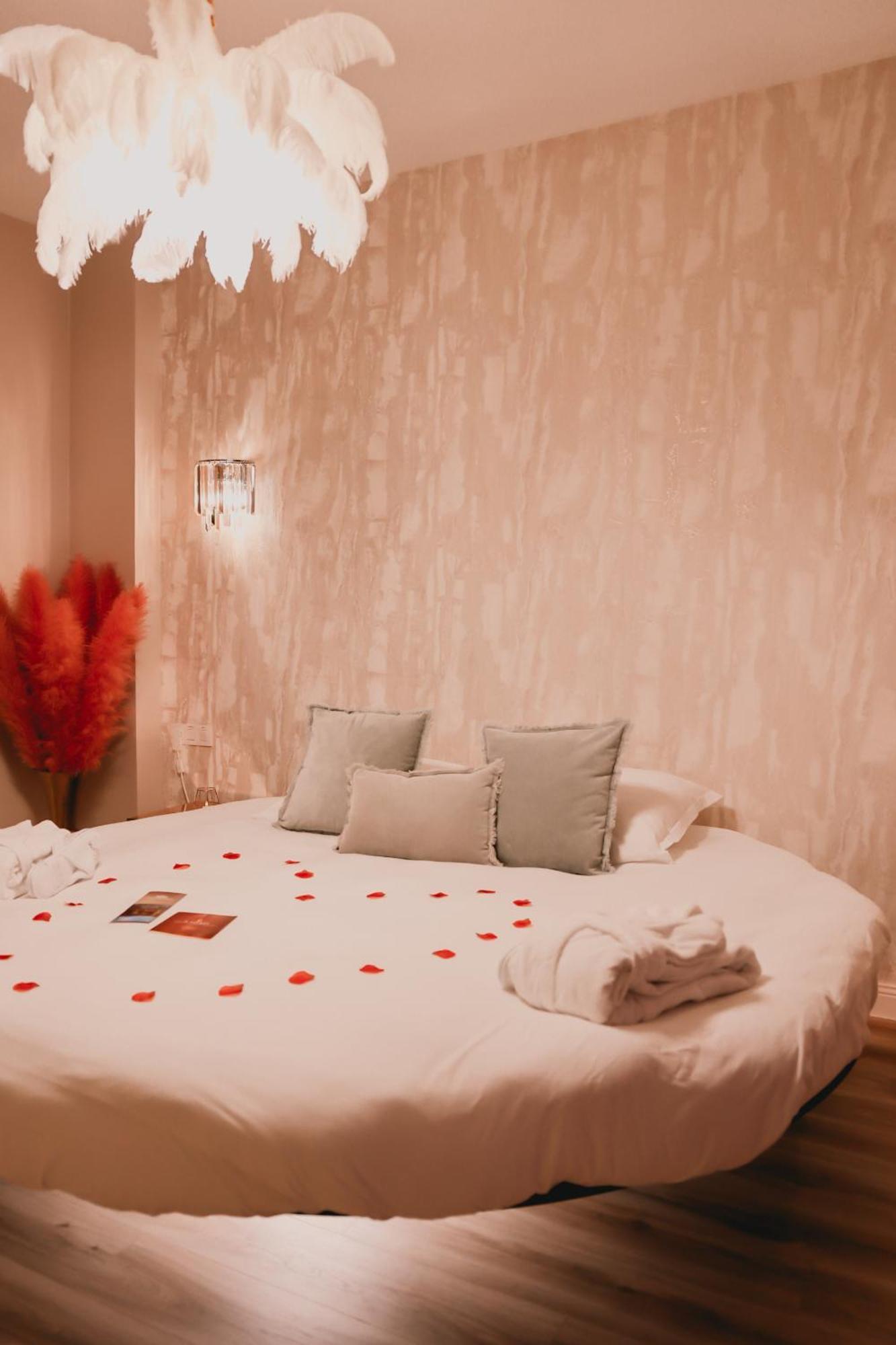 לייז' Hotel Mademoiselle מראה חיצוני תמונה