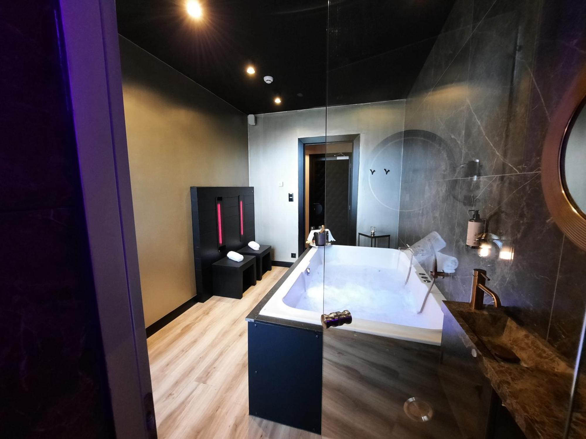 לייז' Hotel Mademoiselle מראה חיצוני תמונה